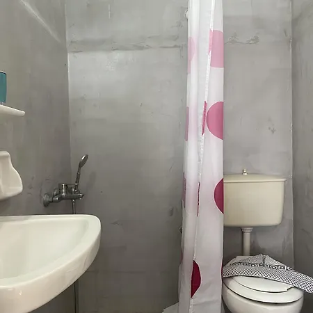 בית הארחה Galini 3*